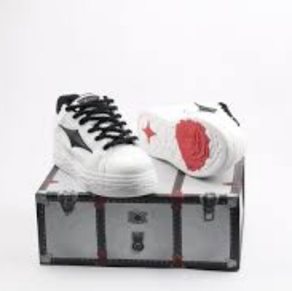 Kizo Diamond Platinum Scars Size 7M/8.5W - Picture 4 of 4